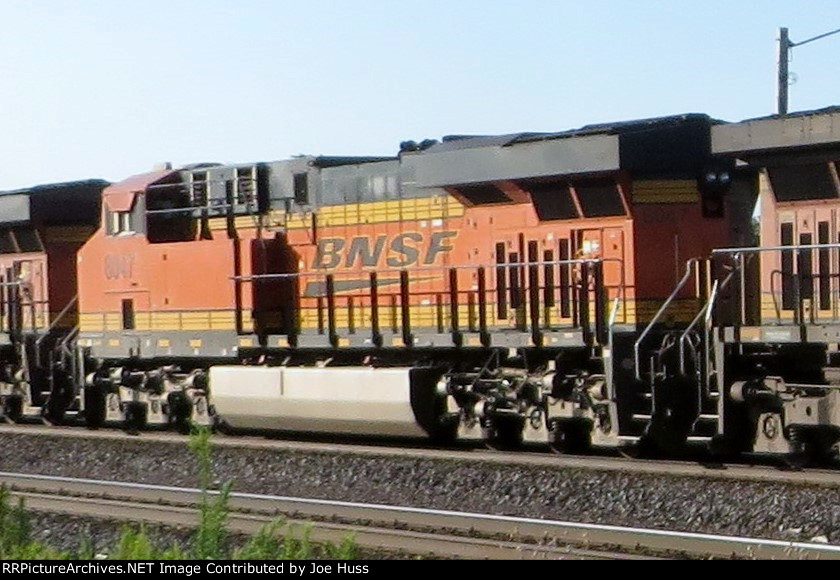 BNSF 8047